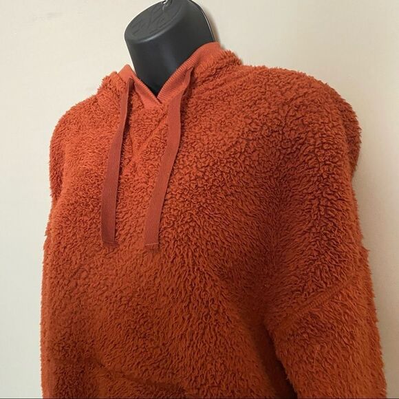 True Craft Orange Red Fuzzy Comfy Pullover loungewear sweater - Picture 5 of 7